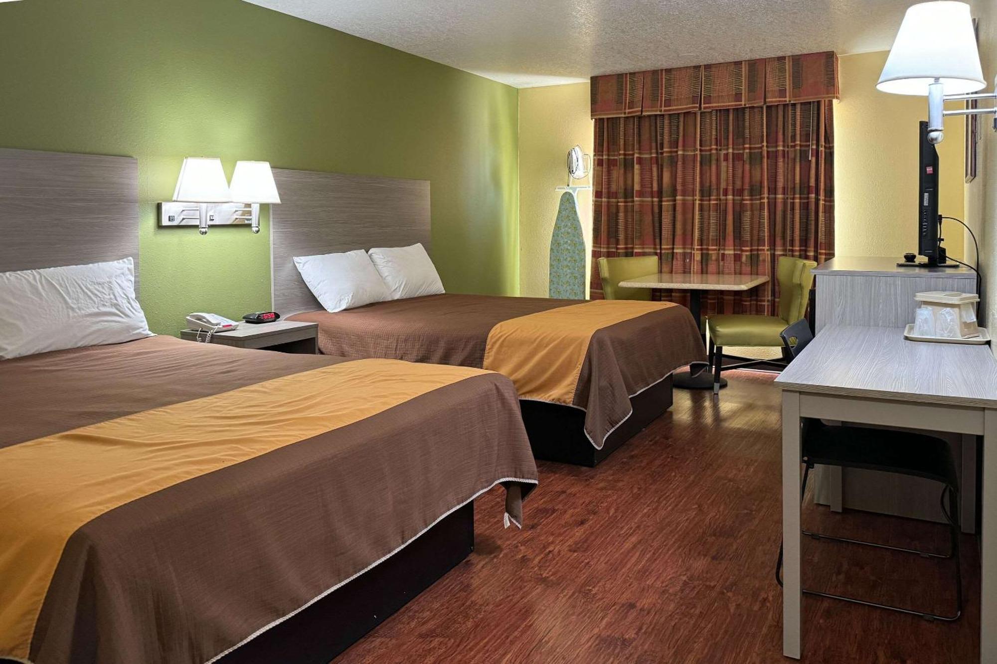 Rodeway Inn Moriarty Extérieur photo